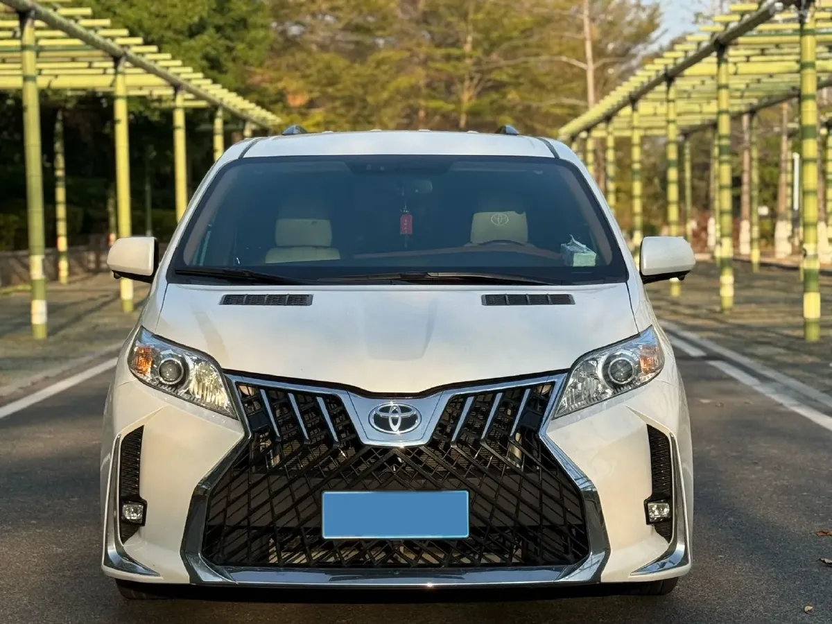 2019 Toyota Camry 2.0L 178HP L4 CVT,autocango,china used car exporter,china ev exporter,chinese used car exporter,chinese used ev exporter