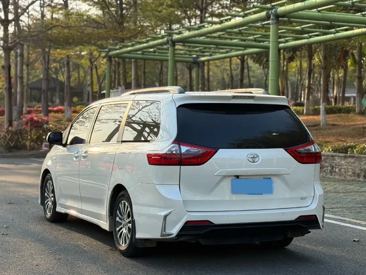 2019 Toyota Camry 2.0L 178HP L4 CVT,autocango,china used car exporter,china ev exporter,chinese used car exporter,chinese used ev exporter