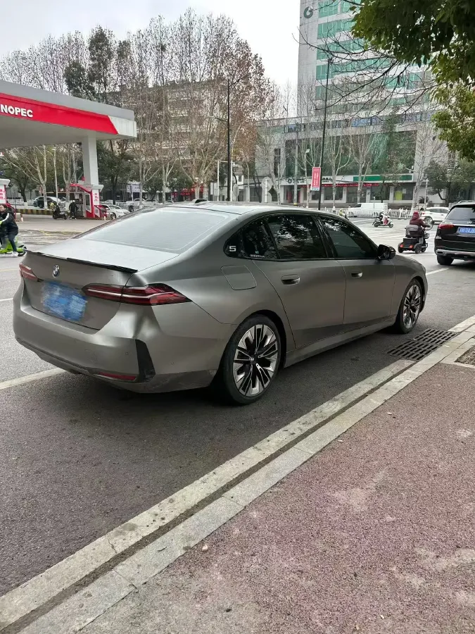 2024 BMW 5 Series 2.0T 258HP L4 8AT,autocango,china used car exporter,china ev exporter,chinese used car exporter,chinese used ev exporter