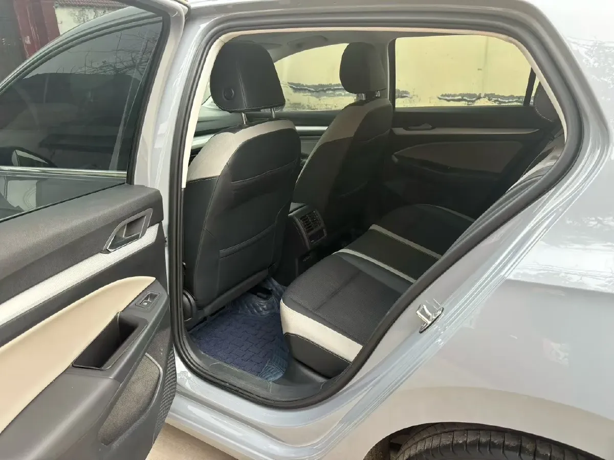 2021 Volkswagen Golf 1.4T 150HP L4 7DCT,autocango,china used car exporter,china ev exporter,chinese used car exporter,chinese used ev exporter