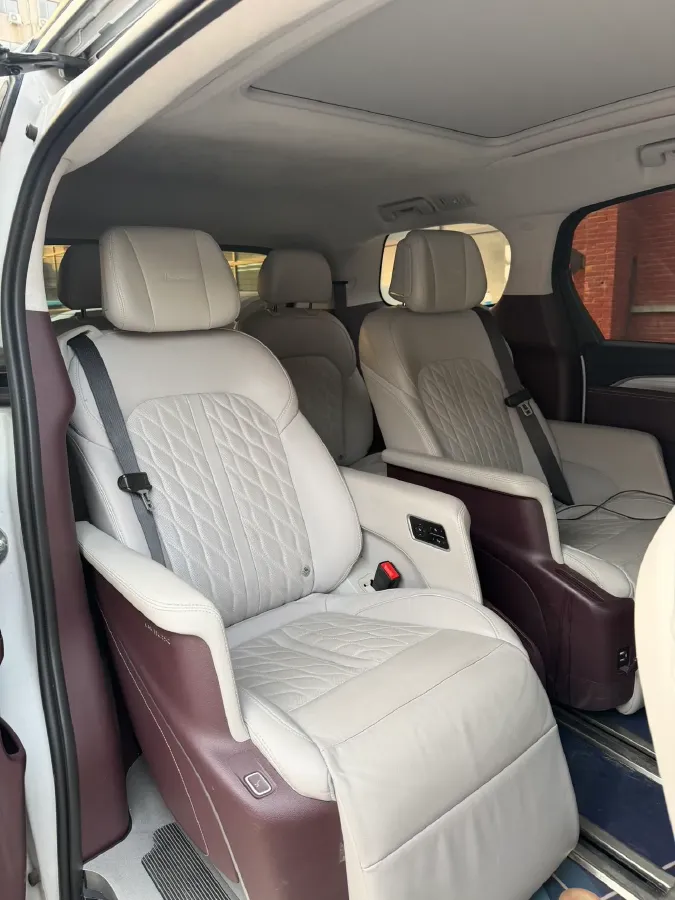 2022 Buick GL8 2.0T 237HP L4 9AT,autocango,china used car exporter,china ev exporter,chinese used car exporter,chinese used ev exporter