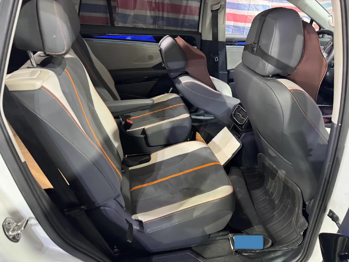 2021 Volkswagen ID.6 Crozz BEV 84.8KWH,autocango,china used car exporter,china ev exporter,chinese used car exporter,chinese used ev exporter