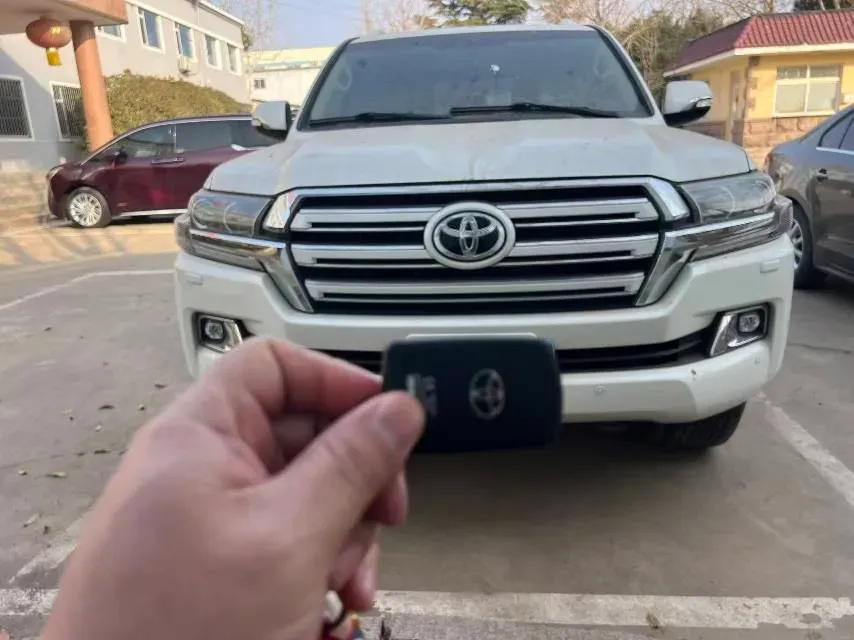 2015 Toyota Land Cruiser 4.0L 275HP V6 5AT,autocango,china used car exporter,china ev exporter,chinese used car exporter,chinese used ev exporter