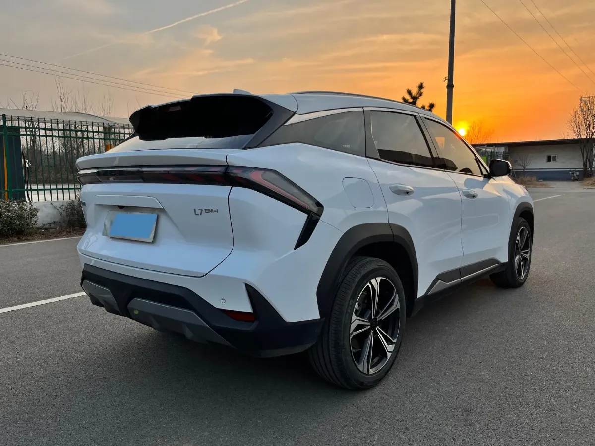 2025 Geely Galaxy L7 1.5L 112HP L4 1DHT PHEV 18.4KWH,autocango,china used car exporter,china ev exporter,chinese used car exporter,chinese used ev exporter