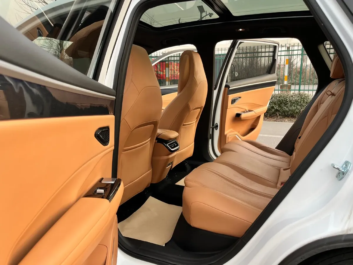 2025 Geely Galaxy L7 1.5L 112HP L4 1DHT PHEV 18.4KWH,autocango,china used car exporter,china ev exporter,chinese used car exporter,chinese used ev exporter