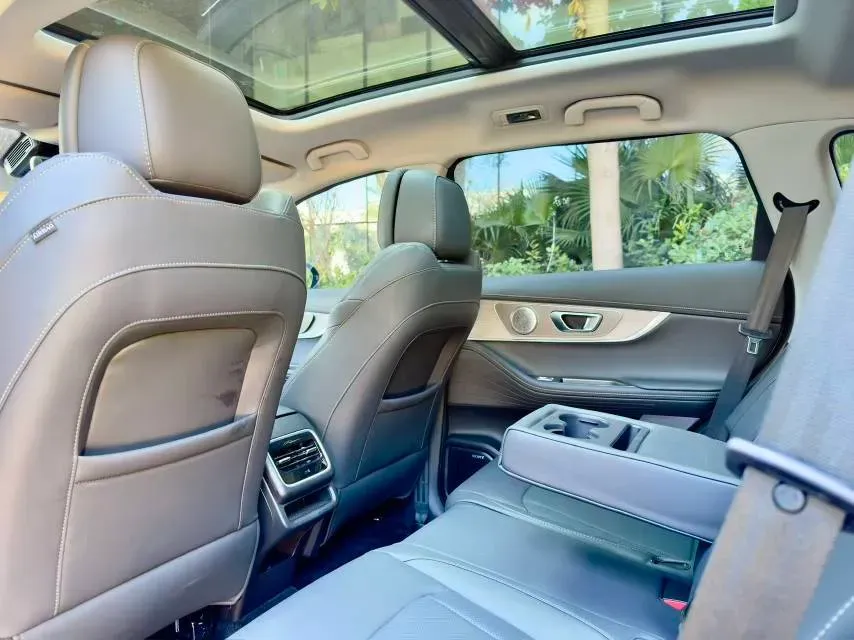 2025 Chery Tiggo 8 PRO 1.6T 197HP L4 7DCT,autocango,china used car exporter,china ev exporter,chinese used car exporter,chinese used ev exporter