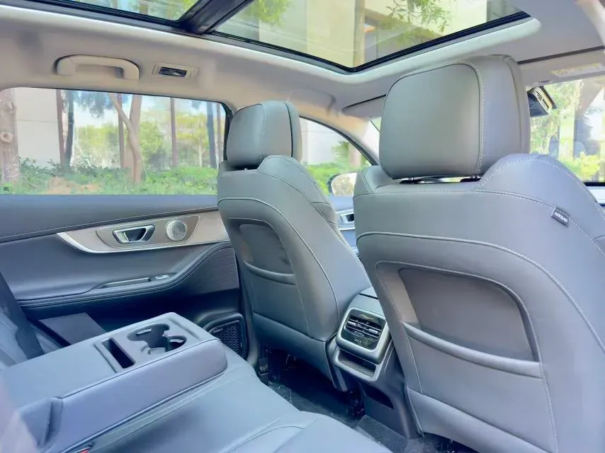 2025 Chery Tiggo 8 PRO 1.6T 197HP L4 7DCT,autocango,china used car exporter,china ev exporter,chinese used car exporter,chinese used ev exporter