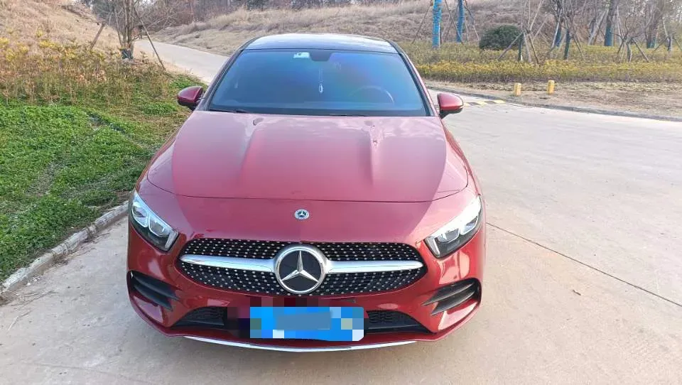 2022 Mercedes-Benz A Class 1.3T 163HP L4 7DCT,autocango,china used car exporter,china ev exporter,chinese used car exporter,chinese used ev exporter