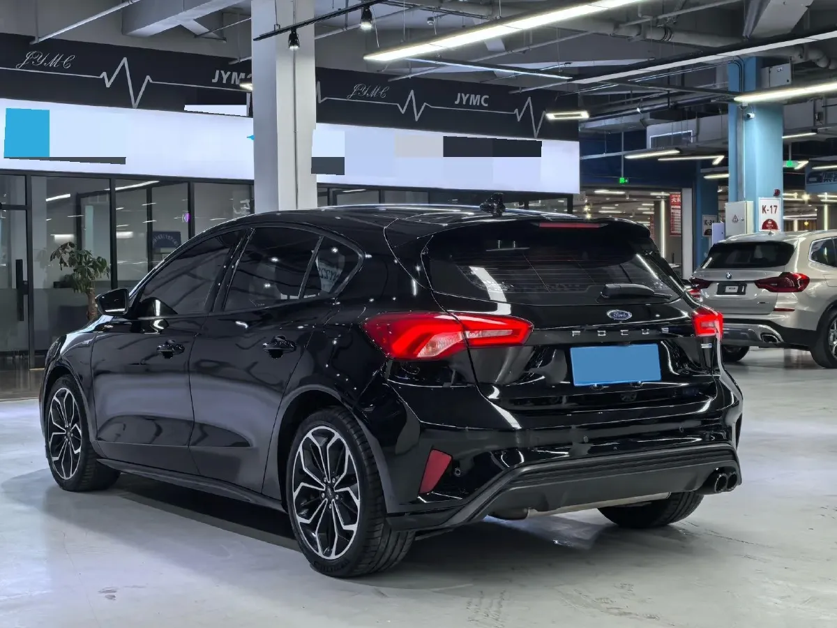 2021 Ford Focus 1.5T 174HP L3 8AT,autocango,china used car exporter,china ev exporter,chinese used car exporter,chinese used ev exporter