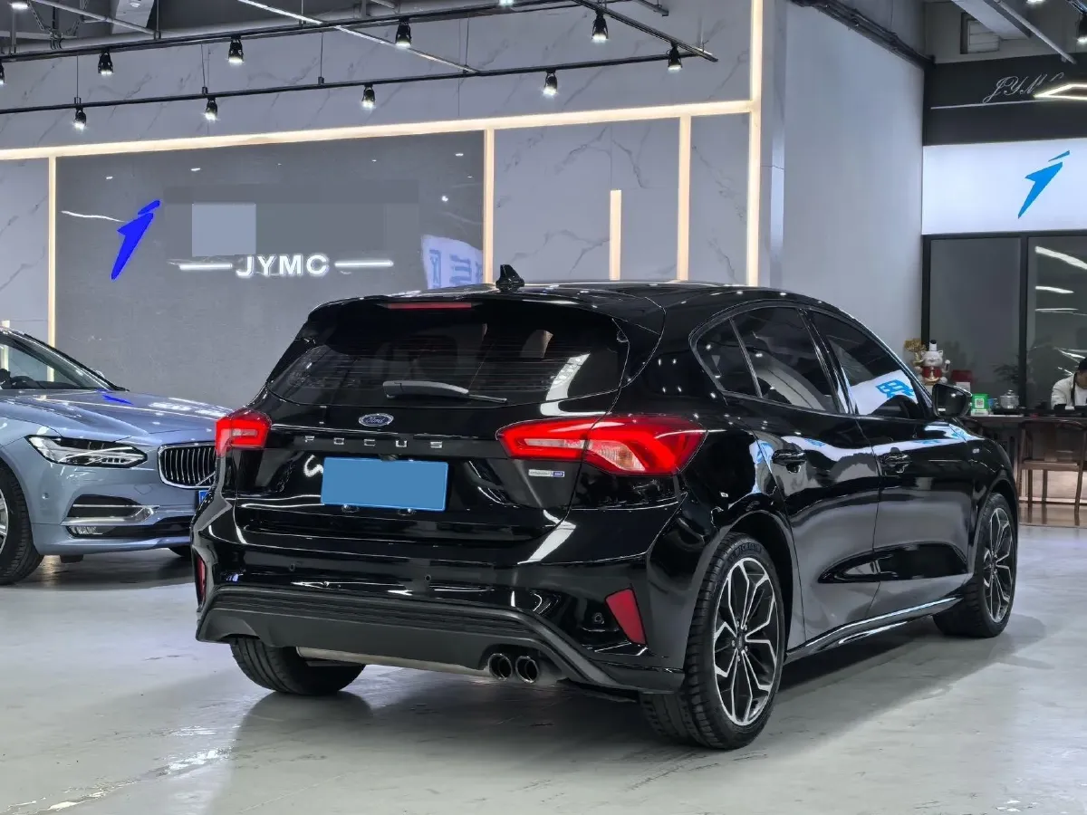 2021 Ford Focus 1.5T 174HP L3 8AT,autocango,china used car exporter,china ev exporter,chinese used car exporter,chinese used ev exporter