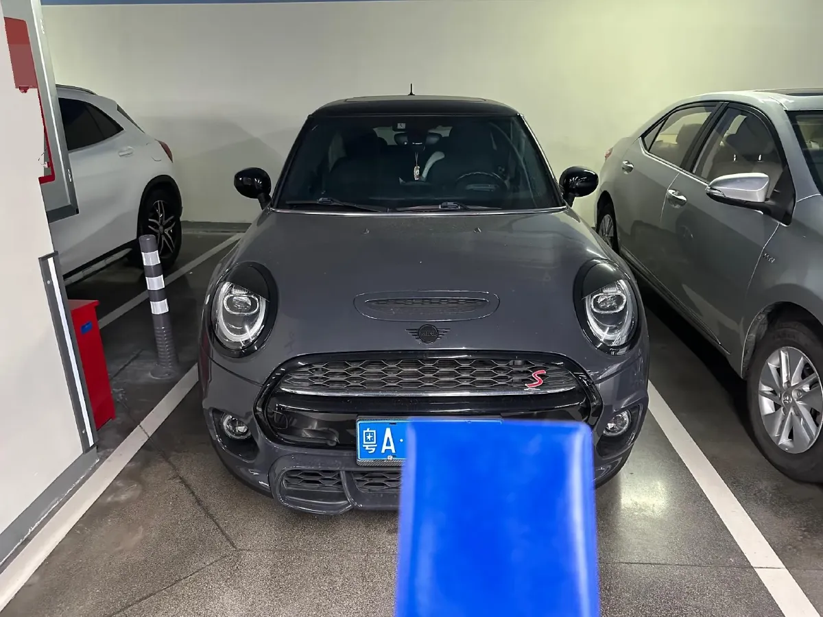 2021 MINI MINI 2.0T 192HP L4 7DCT,autocango,china used car exporter,china ev exporter,chinese used car exporter,chinese used ev exporter