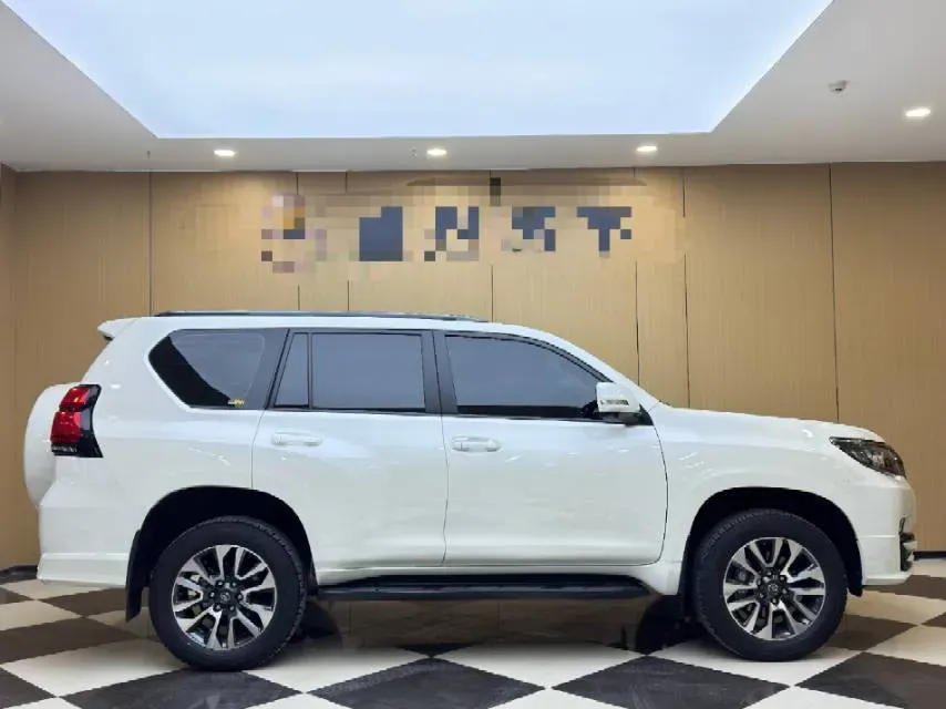 2023 BMW X6 2.0T 258HP L4 8AT,autocango,china used car exporter,china ev exporter,chinese used car exporter,chinese used ev exporter