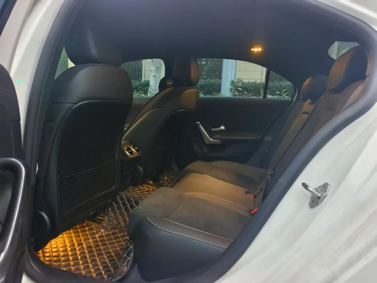 2021 Mercedes-Benz A Class 1.3T 163HP L4 7DCT,autocango,china used car exporter,china ev exporter,chinese used car exporter,chinese used ev exporter