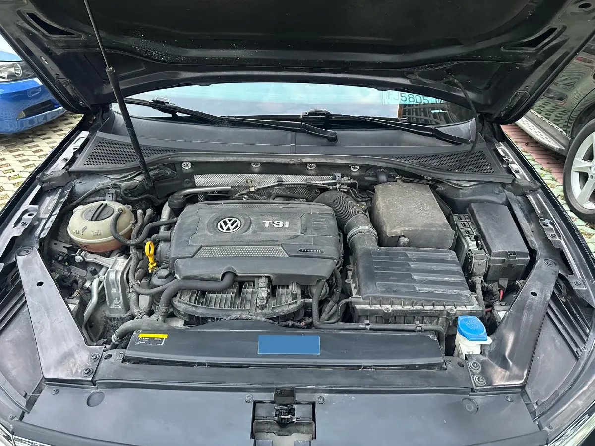 2018 Volkswagen Magotan 1.8T 180HP L4 7DCT,autocango,china used car exporter,china ev exporter,chinese used car exporter,chinese used ev exporter