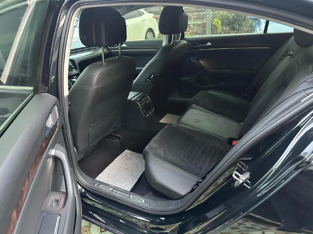 2018 Volkswagen Magotan 1.8T 180HP L4 7DCT,autocango,china used car exporter,china ev exporter,chinese used car exporter,chinese used ev exporter