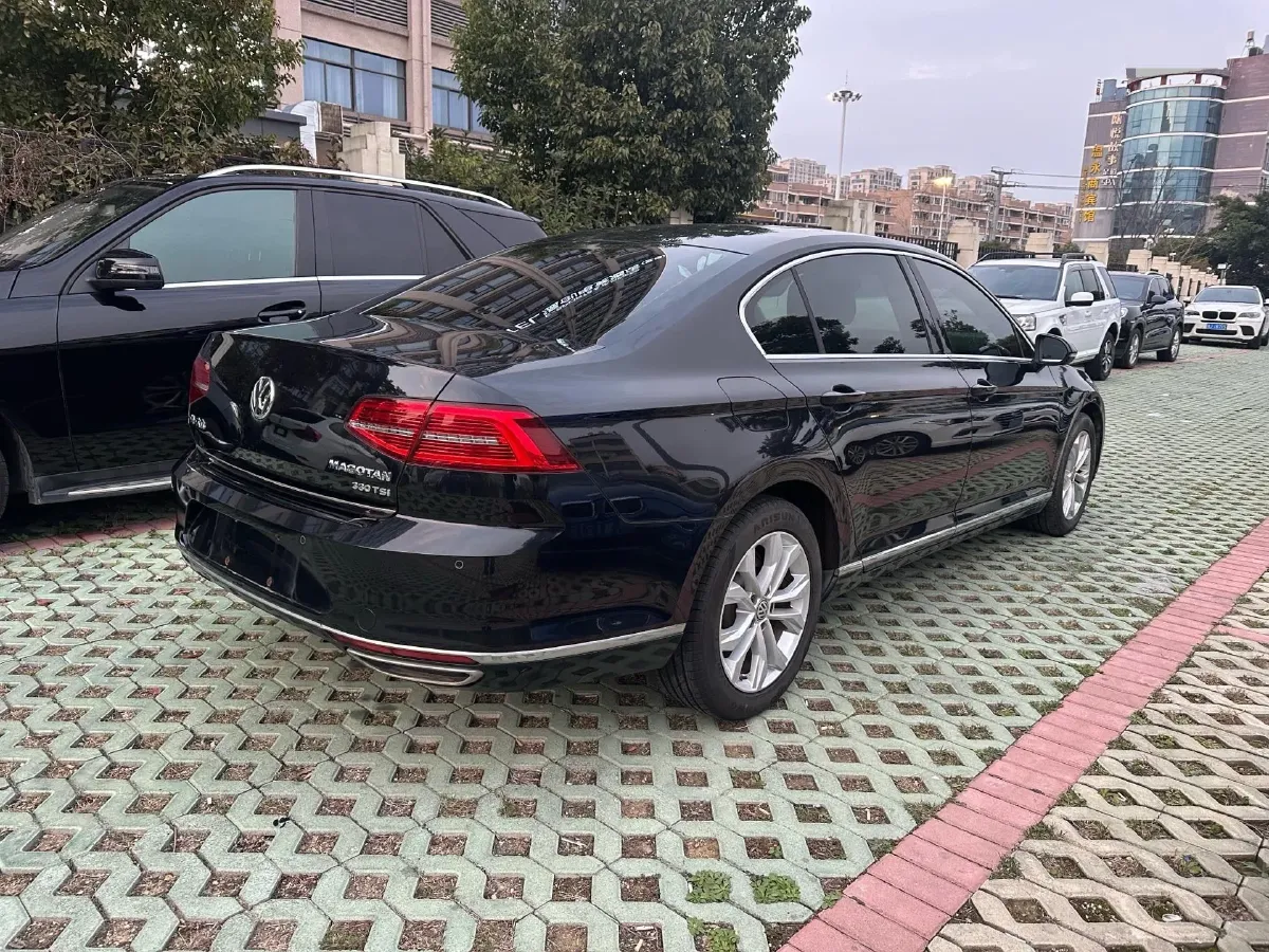 2018 Volkswagen Magotan 1.8T 180HP L4 7DCT,autocango,china used car exporter,china ev exporter,chinese used car exporter,chinese used ev exporter