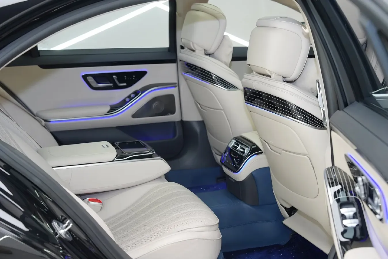 2022 Mercedes-Benz S Class 2.5T 367HP L6 9AT,autocango,china used car exporter,china ev exporter,chinese used car exporter,chinese used ev exporter