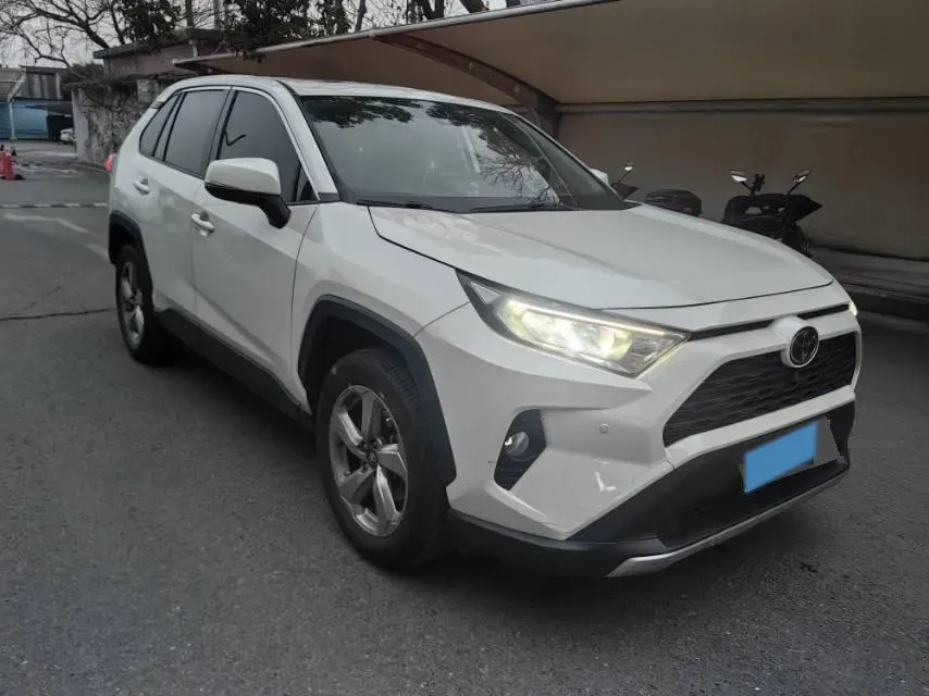 2020 Toyota RAV4 2.0L 171HP L4 CVT,autocango,china used car exporter,china ev exporter,chinese used car exporter,chinese used ev exporter