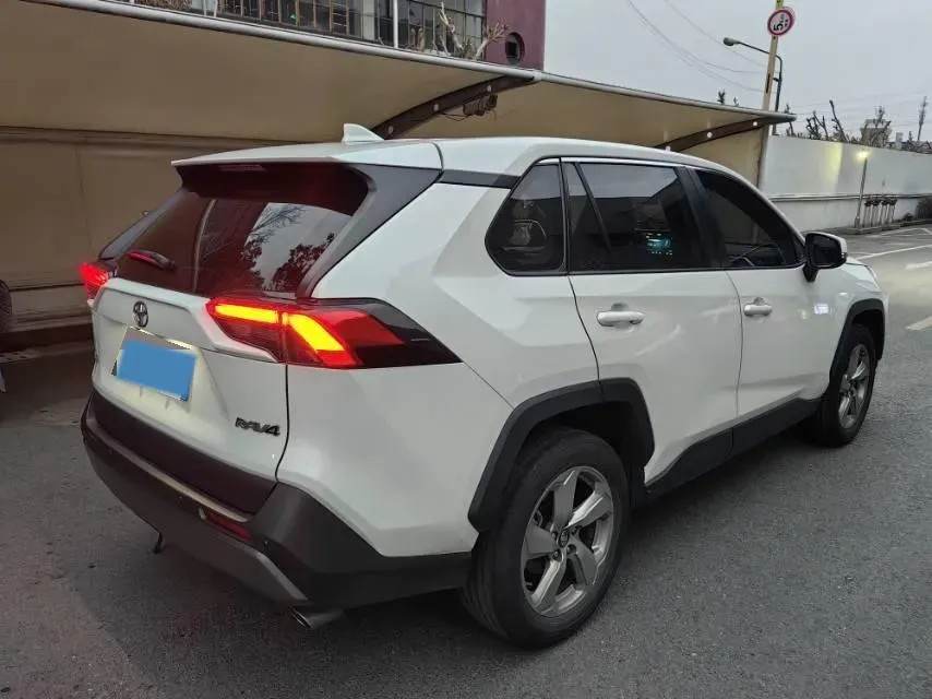 2020 Toyota RAV4 2.0L 171HP L4 CVT,autocango,china used car exporter,china ev exporter,chinese used car exporter,chinese used ev exporter