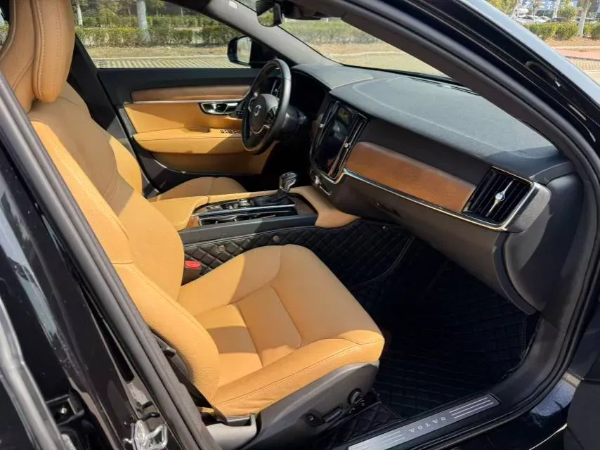 2020 Volvo S90 2.0T 254HP L4 8AT,autocango,china used car exporter,china ev exporter,chinese used car exporter,chinese used ev exporter