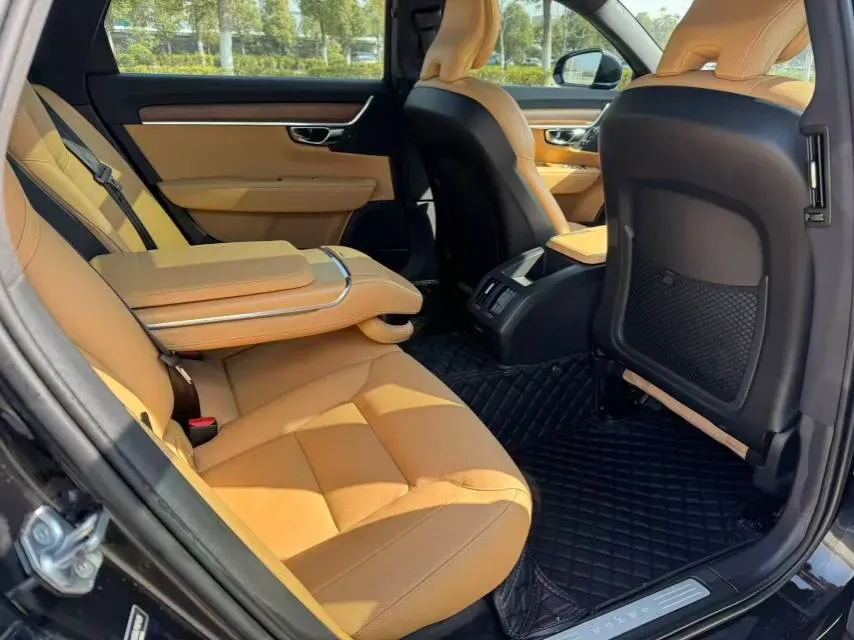 2020 Volvo S90 2.0T 254HP L4 8AT,autocango,china used car exporter,china ev exporter,chinese used car exporter,chinese used ev exporter