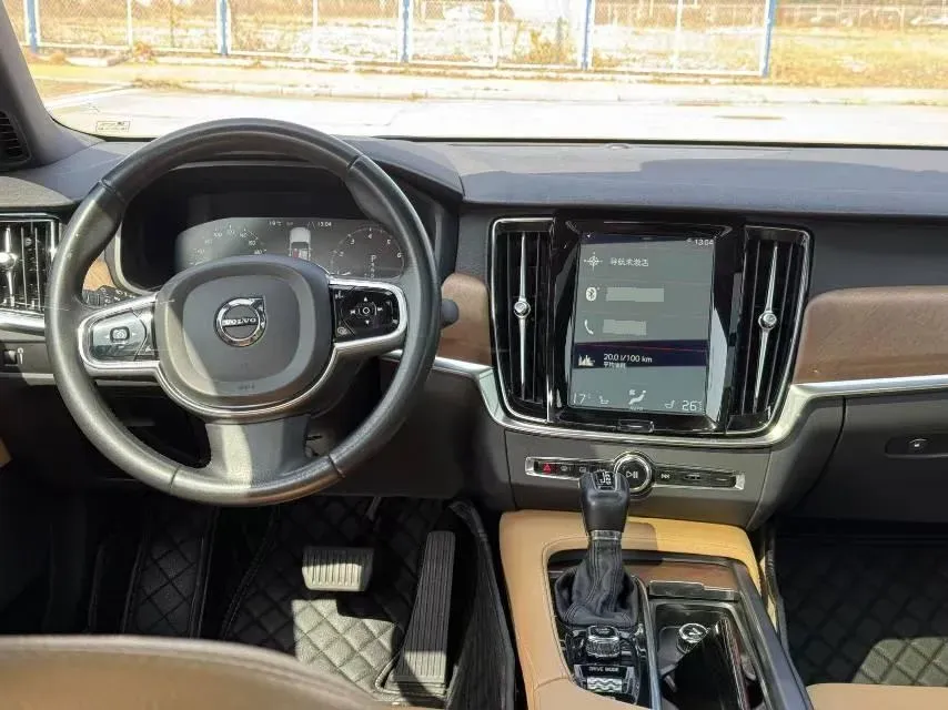 2020 Volvo S90 2.0T 254HP L4 8AT,autocango,china used car exporter,china ev exporter,chinese used car exporter,chinese used ev exporter