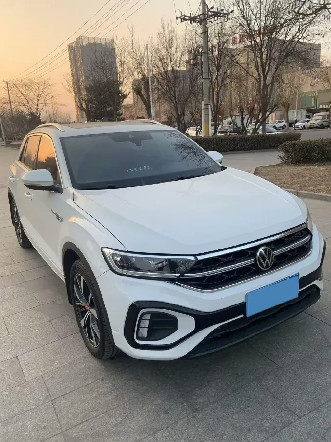 2023 Volkswagen T-Roc 1.5T 160HP L4 7DCT,autocango,china used car exporter,china ev exporter,chinese used car exporter,chinese used ev exporter