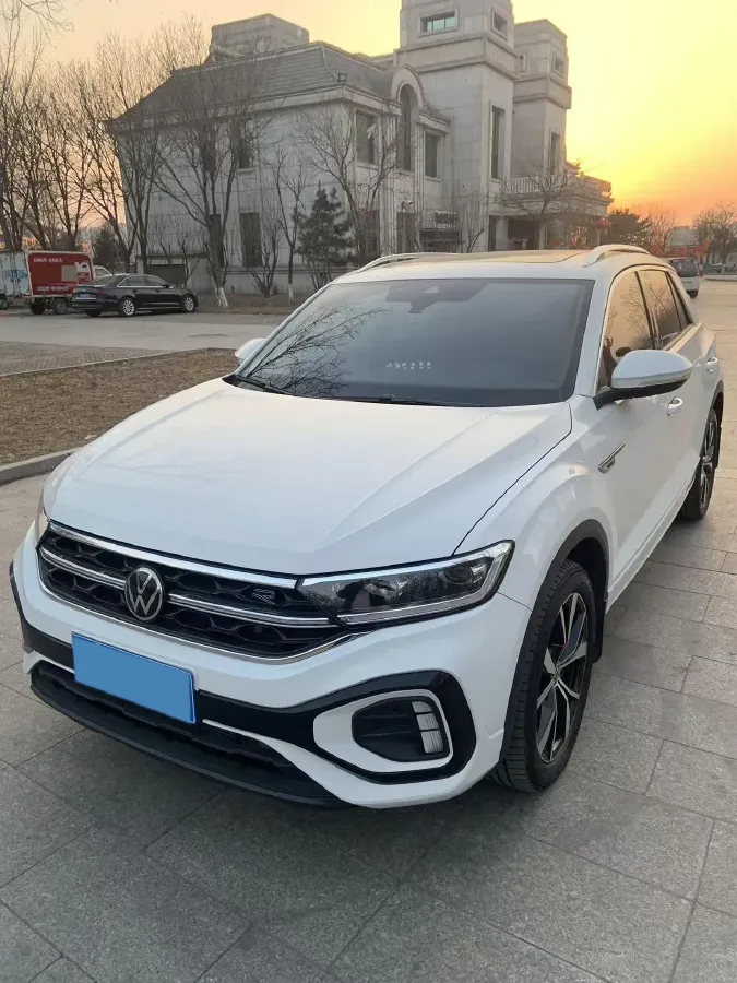 2023 Volkswagen T-Roc 1.5T 160HP L4 7DCT,autocango,china used car exporter,china ev exporter,chinese used car exporter,chinese used ev exporter