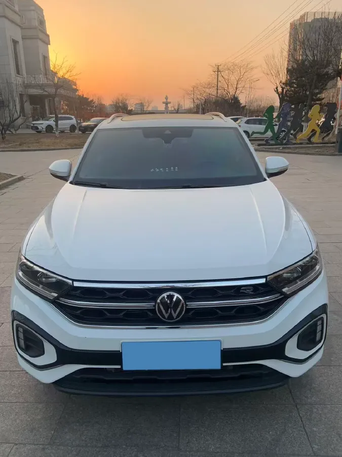2023 Volkswagen T-Roc 1.5T 160HP L4 7DCT,autocango,china used car exporter,china ev exporter,chinese used car exporter,chinese used ev exporter