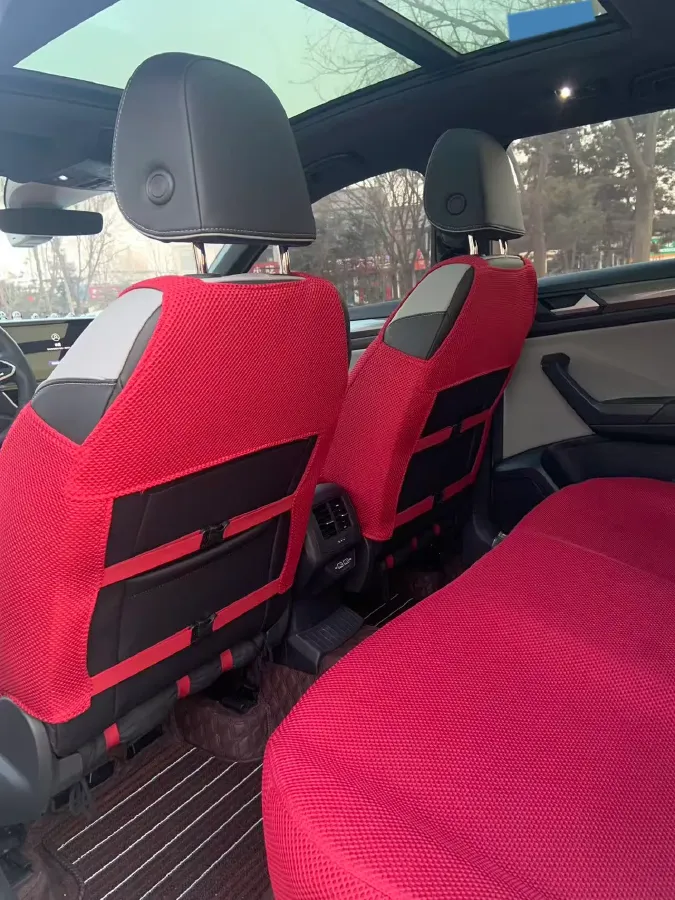 2023 Volkswagen T-Roc 1.5T 160HP L4 7DCT,autocango,china used car exporter,china ev exporter,chinese used car exporter,chinese used ev exporter