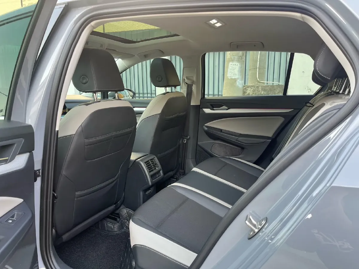 2023 Volkswagen Golf 1.4T 150HP L4 7DCT,autocango,china used car exporter,china ev exporter,chinese used car exporter,chinese used ev exporter