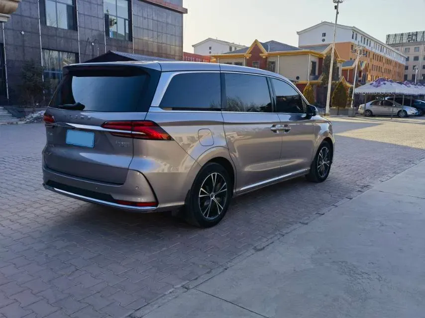 2022 Roewe iMAX8 2.0T 234HP L4 8AT,autocango,china used car exporter,china ev exporter,chinese used car exporter,chinese used ev exporter