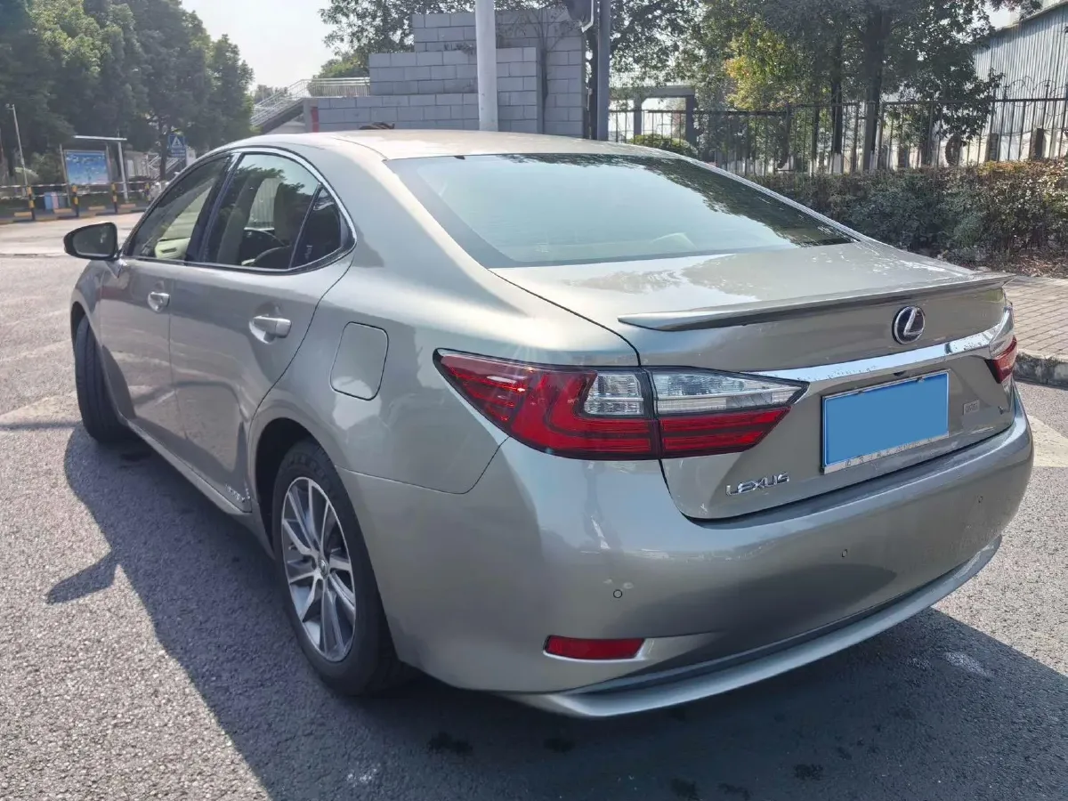 2017 Lexus ES 2.5L 160HP L4 E-CVT Hybrid,autocango,china used car exporter,china ev exporter,chinese used car exporter,chinese used ev exporter