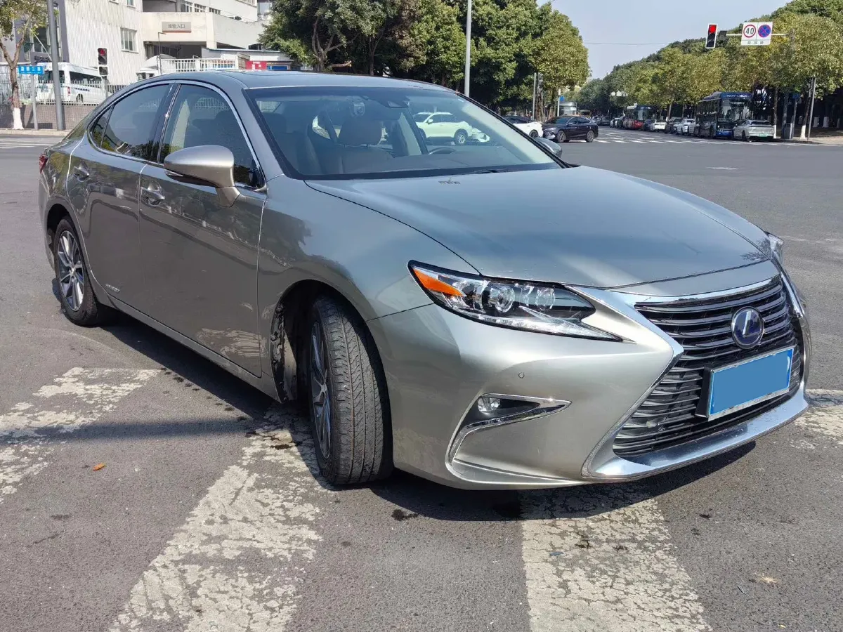2017 Lexus ES 2.5L 160HP L4 E-CVT Hybrid,autocango,china used car exporter,china ev exporter,chinese used car exporter,chinese used ev exporter