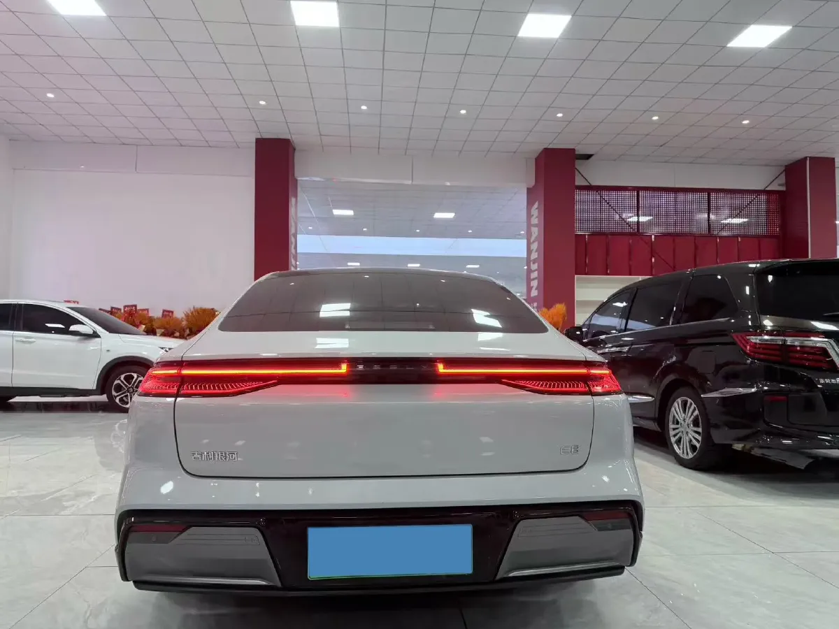 2024 Geely Galaxy E8 BEV 76KWH,autocango,china used car exporter,china ev exporter,chinese used car exporter,chinese used ev exporter