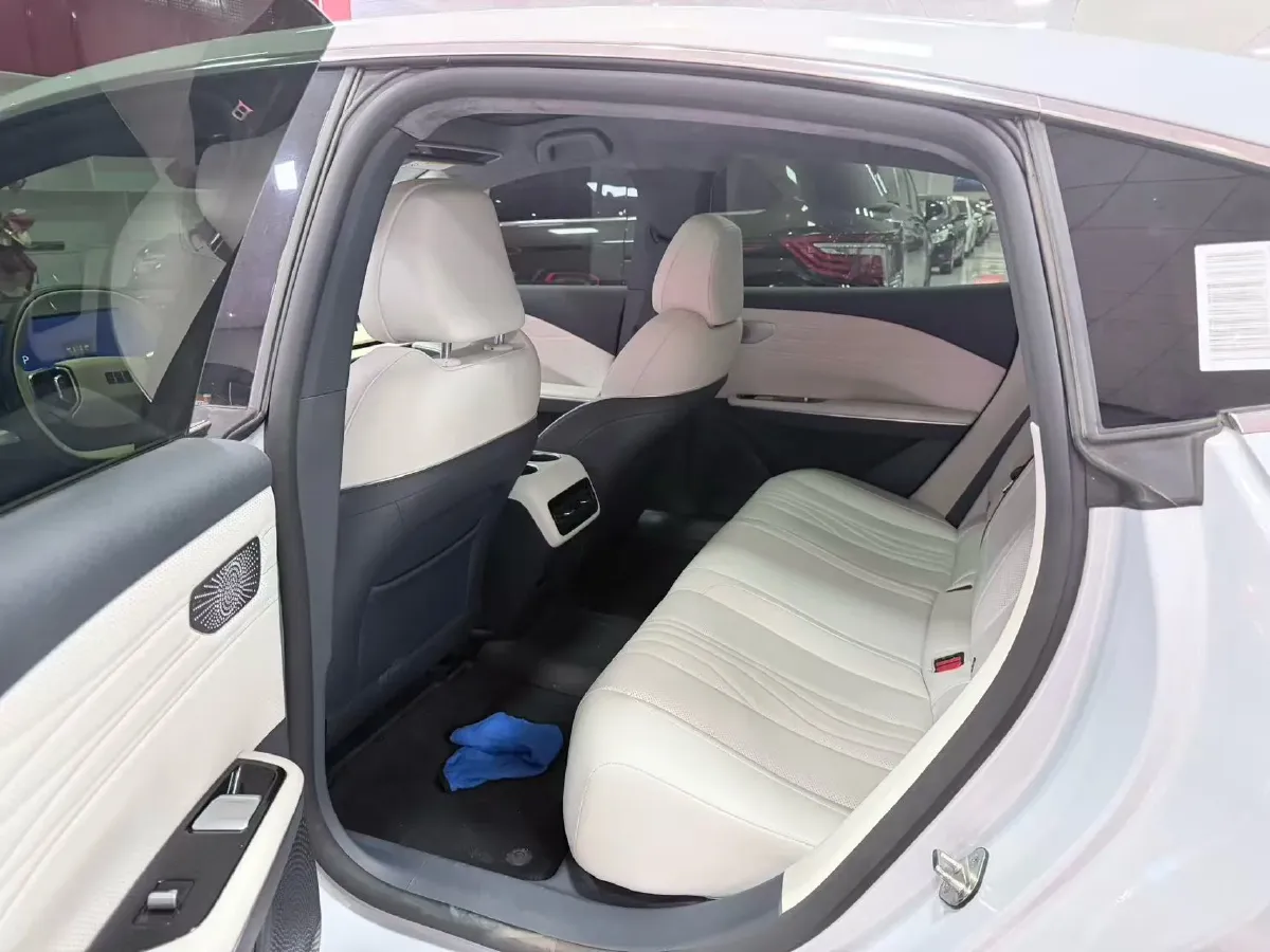 2024 Geely Galaxy E8 BEV 76KWH,autocango,china used car exporter,china ev exporter,chinese used car exporter,chinese used ev exporter