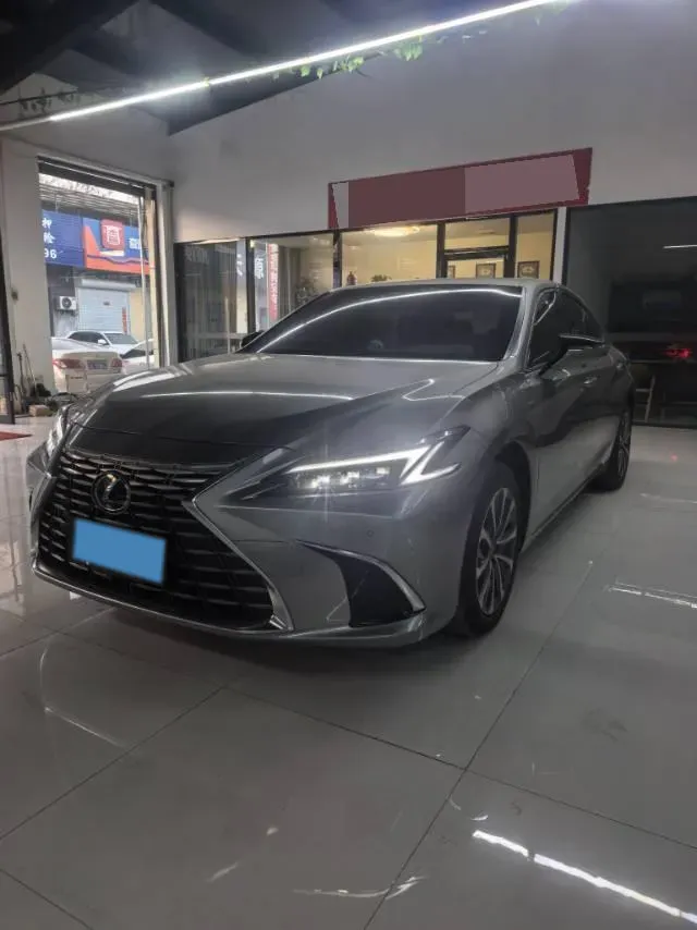2024 Lexus ES 2.0L 173HP L4 CVT,autocango,china used car exporter,china ev exporter,chinese used car exporter,chinese used ev exporter