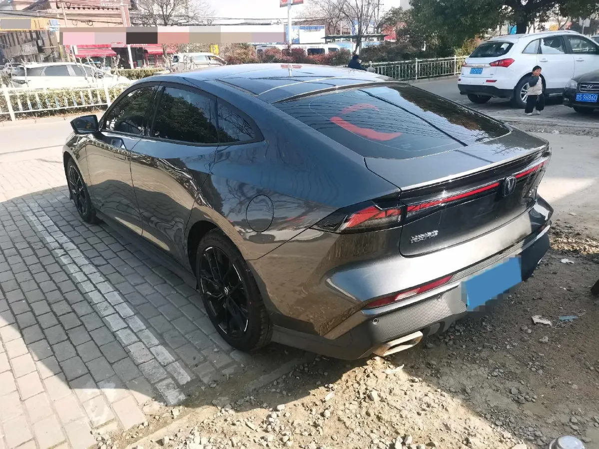 2024 ChangAn UNI-V 1.5T 188HP L4 7DCT,autocango,china used car exporter,china ev exporter,chinese used car exporter,chinese used ev exporter