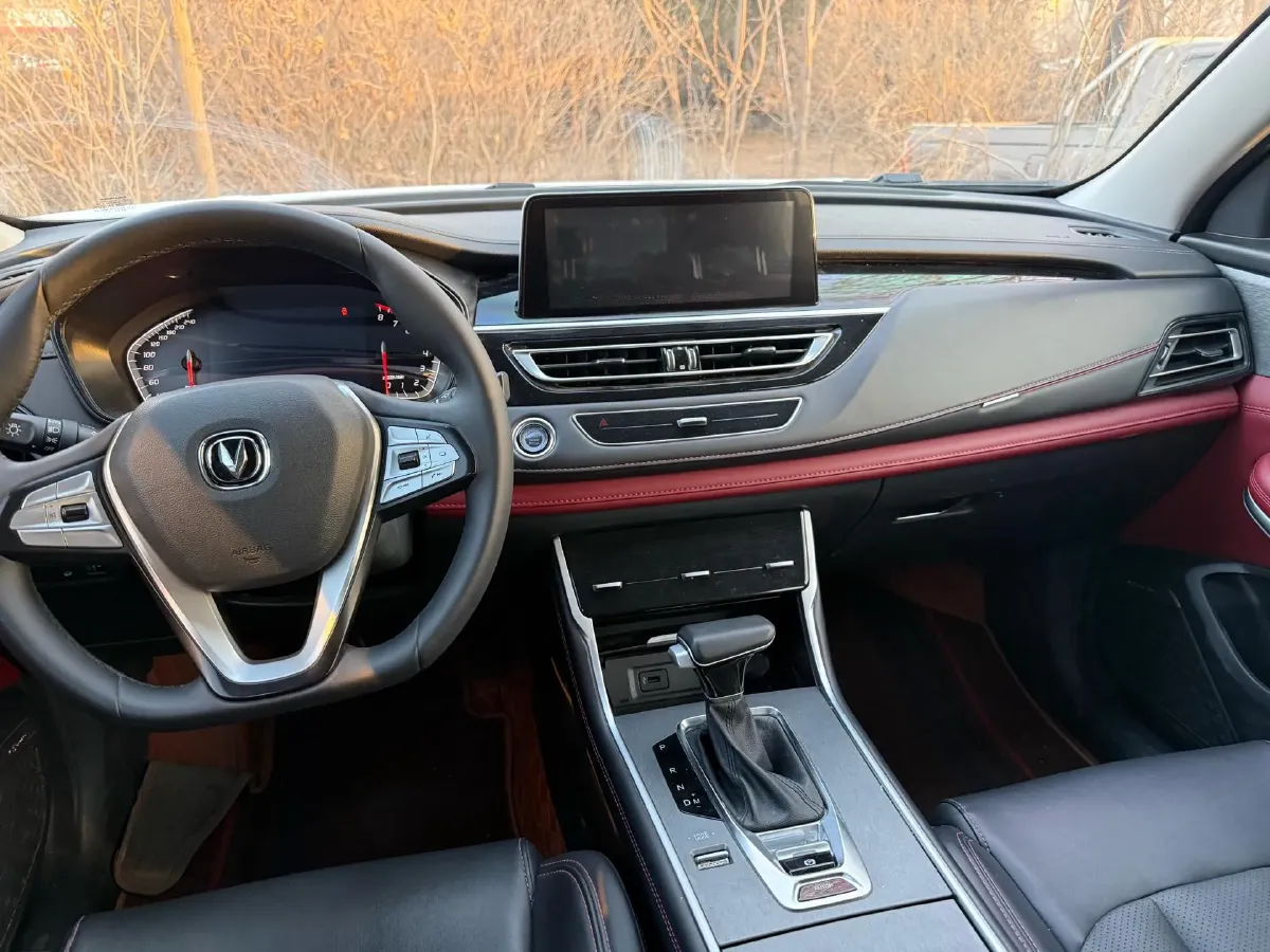 2023 ChangAn CS75 1.5T 188HP L4 7DCT,autocango,china used car exporter,china ev exporter,chinese used car exporter,chinese used ev exporter