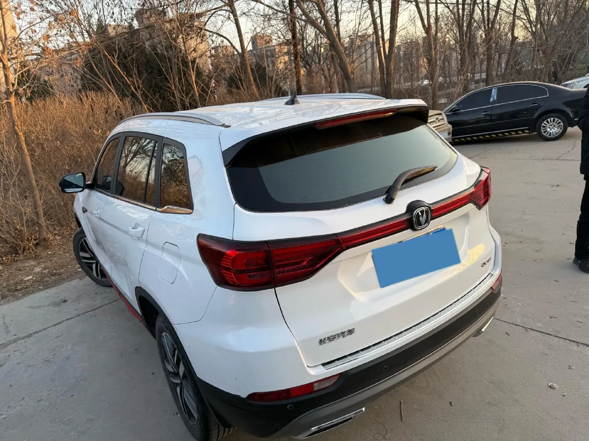 2023 ChangAn CS75 1.5T 188HP L4 7DCT,autocango,china used car exporter,china ev exporter,chinese used car exporter,chinese used ev exporter