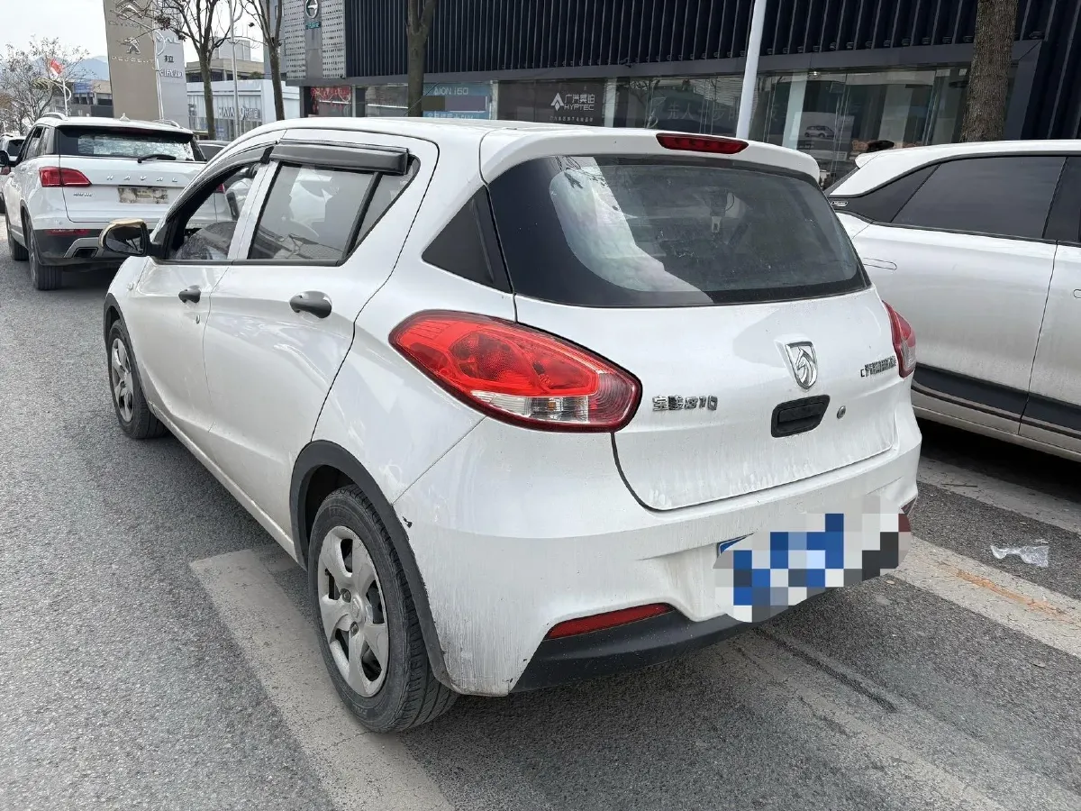 2016 BaoJun 310 1.2L 82HP L4 5MT,autocango,china used car exporter,china ev exporter,chinese used car exporter,chinese used ev exporter