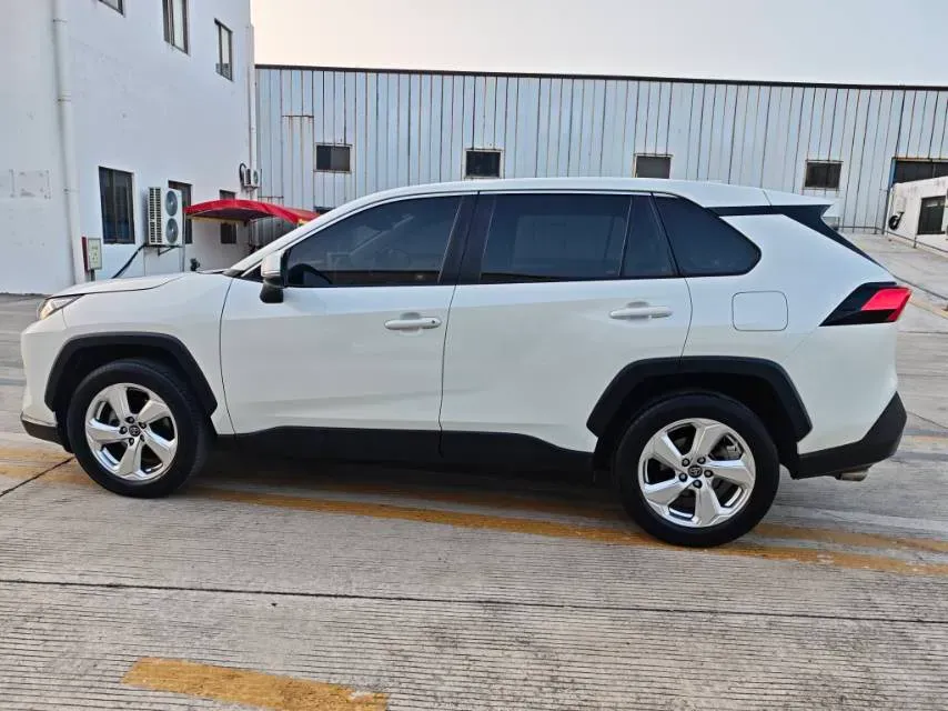 2020 Toyota RAV4 2.0L 171HP L4 CVT,autocango,china used car exporter,china ev exporter,chinese used car exporter,chinese used ev exporter