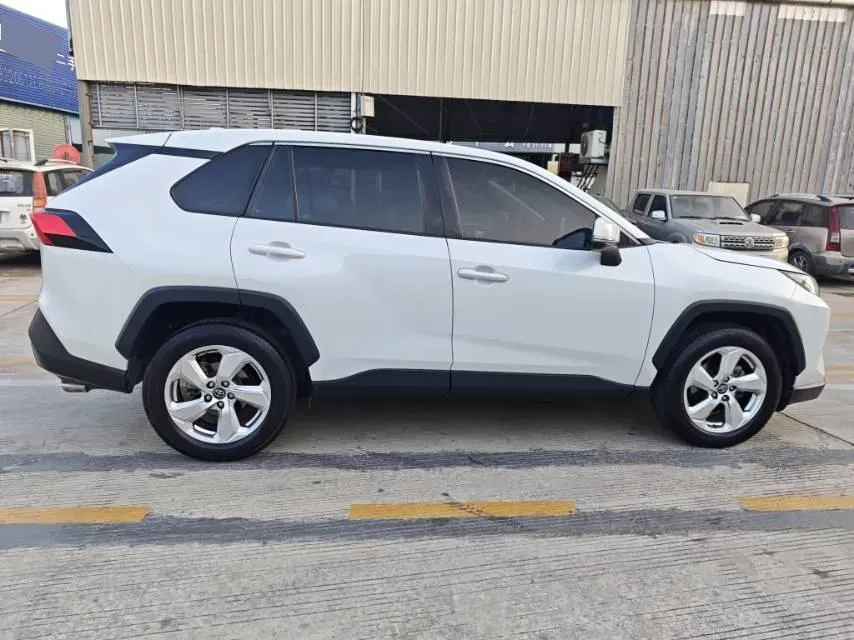 2020 Toyota RAV4 2.0L 171HP L4 CVT,autocango,china used car exporter,china ev exporter,chinese used car exporter,chinese used ev exporter