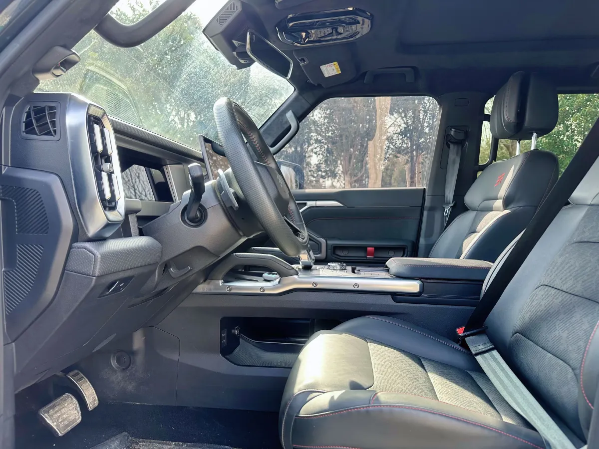 2023 Jetour Traveller 2.0T 254HP L4 7DCT,autocango,china used car exporter,china ev exporter,chinese used car exporter,chinese used ev exporter