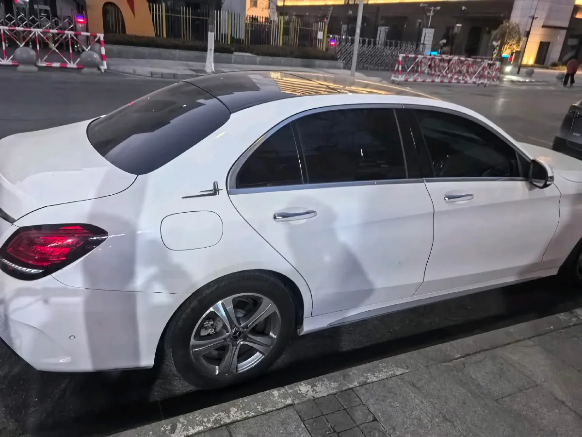2021 Mercedes-Benz C Class 1.5T 184HP L4 9AT,autocango,china used car exporter,china ev exporter,chinese used car exporter,chinese used ev exporter