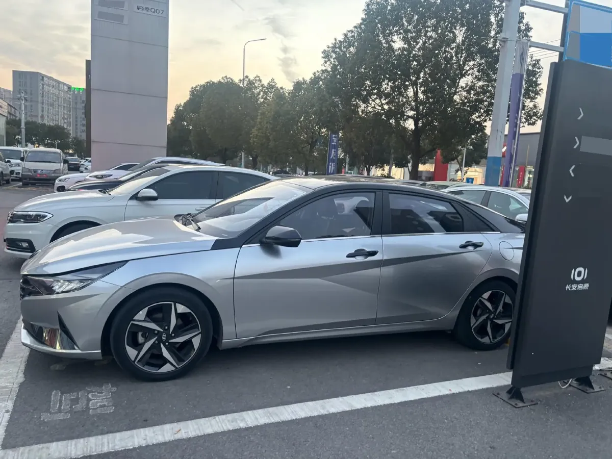 2022 Hyundai Elantra 1.5L 115HP L4 CVT,autocango,china used car exporter,china ev exporter,chinese used car exporter,chinese used ev exporter