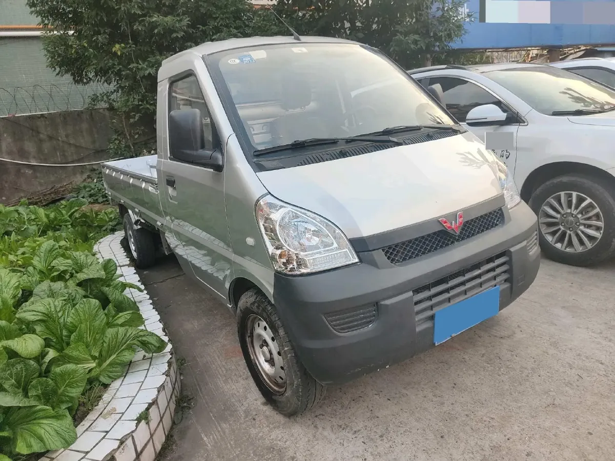 2020 WuLing RongGuang Mini Truck 1.5L 99HP L4 5MT,autocango,china used car exporter,china ev exporter,chinese used car exporter,chinese used ev exporter