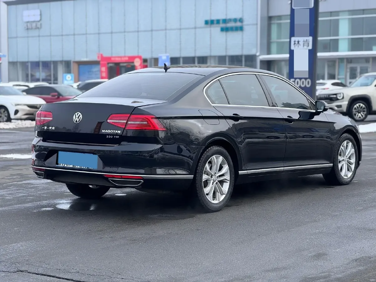 2019 Volkswagen Magotan 2.0T 186HP L4 7DCT,autocango,china used car exporter,china ev exporter,chinese used car exporter,chinese used ev exporter