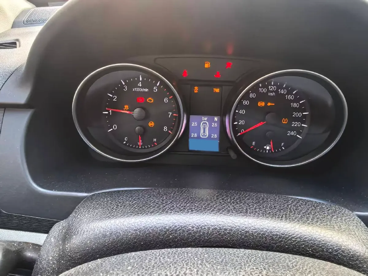 2019 Haval M6 1.5T 150HP L4 7DCT,autocango,china used car exporter,china ev exporter,chinese used car exporter,chinese used ev exporter