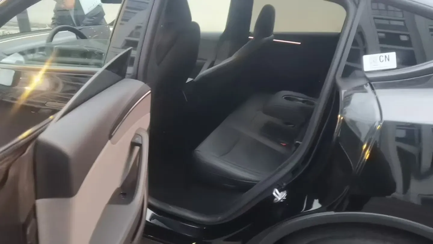 2026 Tesla Model Y BEV,autocango,china used car exporter,china ev exporter,chinese used car exporter,chinese used ev exporter